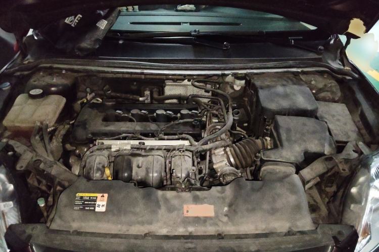 Used Ford Focus 2013 Sedan Classic 1.8L Automatic Base Model Engine Bay