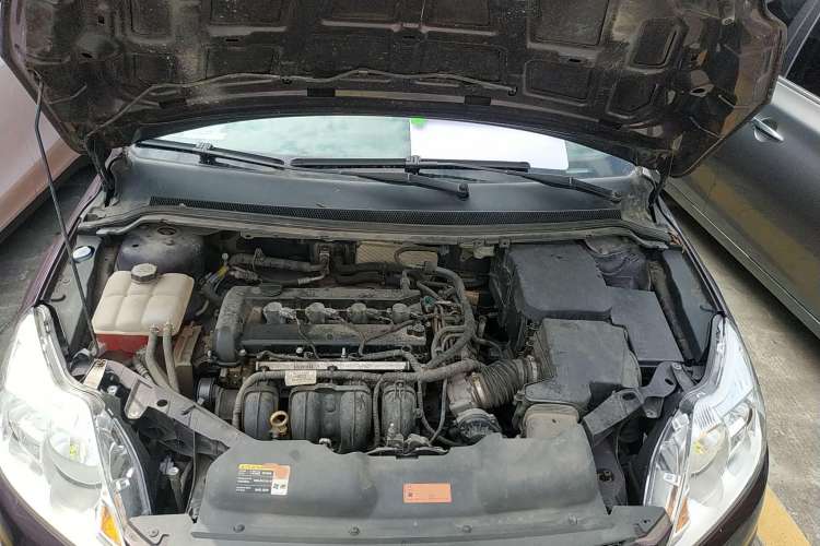 Used Ford Focus 2013 Hatchback Classic 1.8L Automatic Base Model Engine Bay