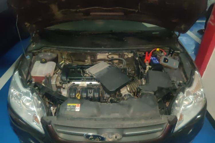 Used Ford Focus 2013 Sedan Classic 1.8L Automatic Base Model Engine Bay