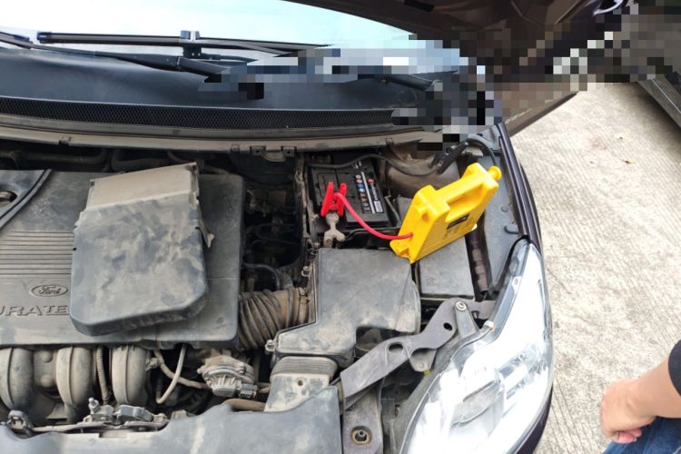 Used Ford Focus 2013 Sedan Classic 1.8L Manual Fashion Edition Engine Bay Left