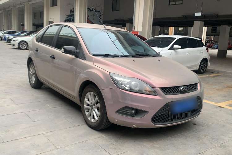 Used Ford Focus 2013 Hatchback Classic 1.8L Manual Base Model Exterior 2