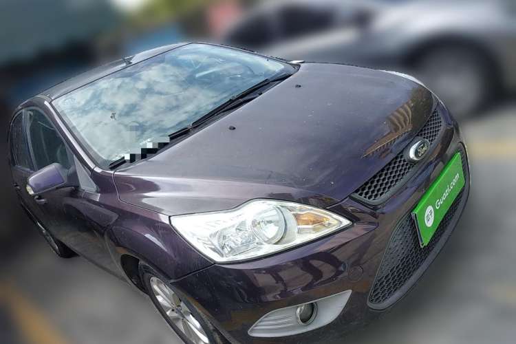 Used Ford Focus 2013 Hatchback Classic 1.8L Automatic Base Model Front Right 45 Deg