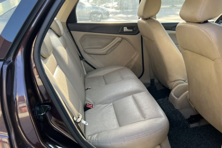 Used Ford Focus 2013 Sedan Classic 1.8L Automatic Base Model Interior 8