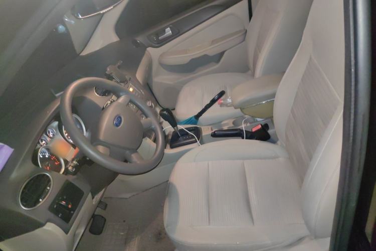 Used Ford Focus 2013 Sedan Classic 1.8L Automatic Base Model Left Front Seat