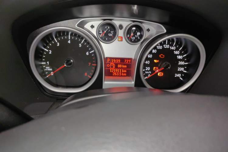 Used Ford Focus 2013 Sedan Classic 1.8L Automatic Base Model Odometer Close Up