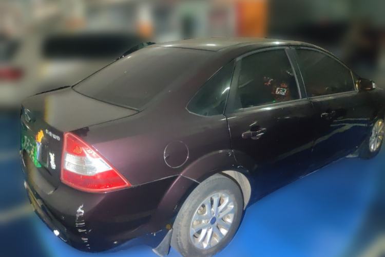 Used Ford Focus 2013 Sedan Classic 1.8L Automatic Base Model Rear Right 45 Deg