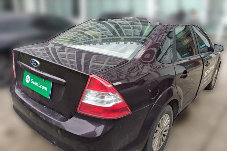 Used Ford Focus 2013 Sedan Classic 1.8L Manual Fashion Edition Rear Right 45 Deg