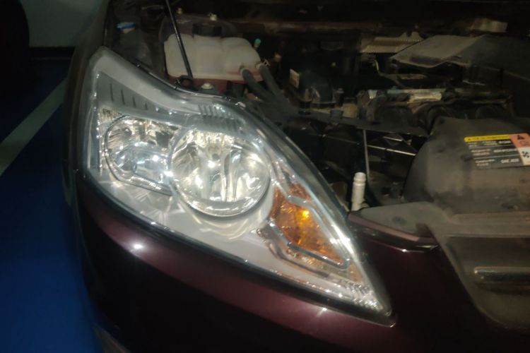 Used Ford Focus 2013 Sedan Classic 1.8L Automatic Base Model Right Front Headlight