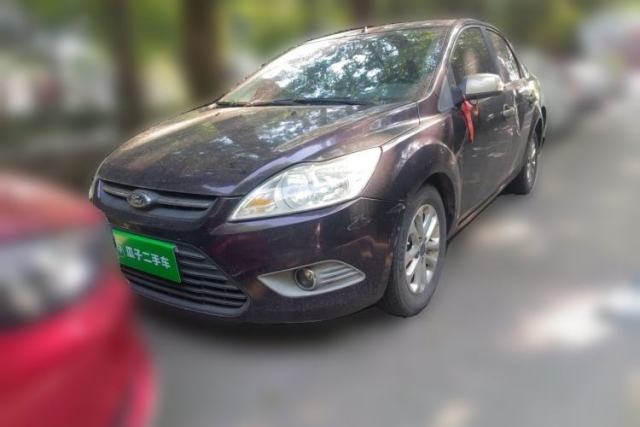 Used Ford Focus 2013 Sedan Classic 1.8L Manual Base Model