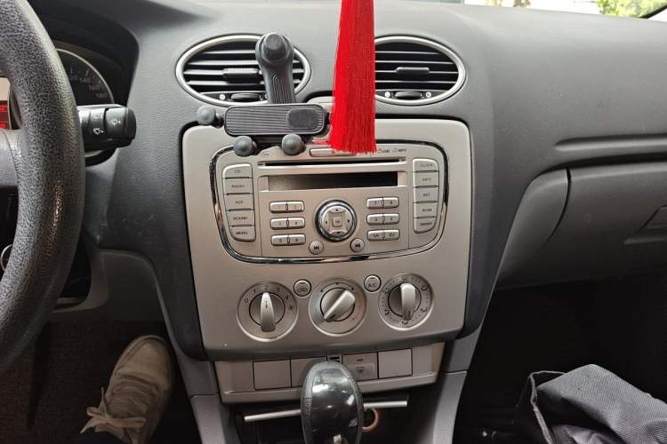 Used Ford Focus 2013 Hatchback Classic 1.8L Automatic Millionth Anniversary Edition Audio And AC Panel