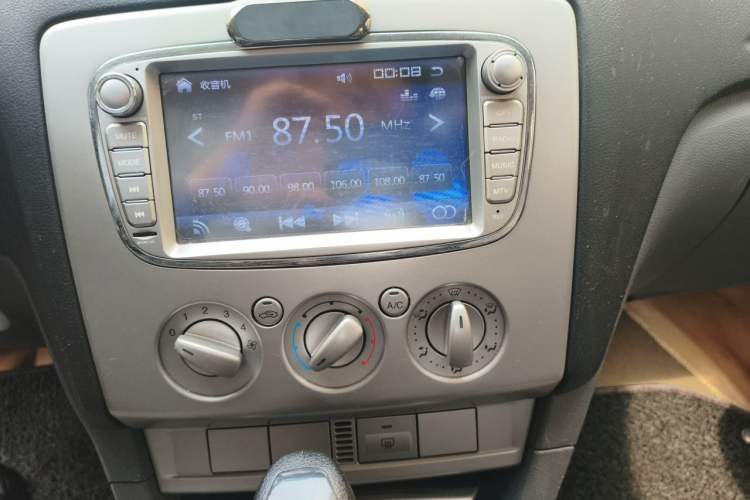 Used Ford Focus 2013 Hatchback Classic 1.8L Automatic Base Model Audio And AC Panel