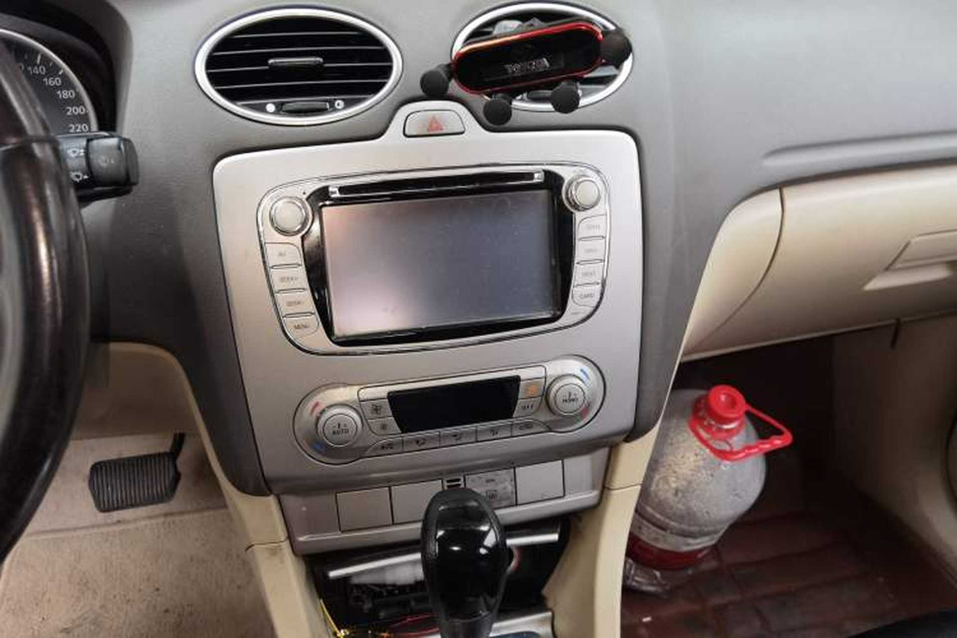 Used Ford Focus 2013 Hatchback Classic 1.8L Automatic Fashion Edition Audio And AC Panel