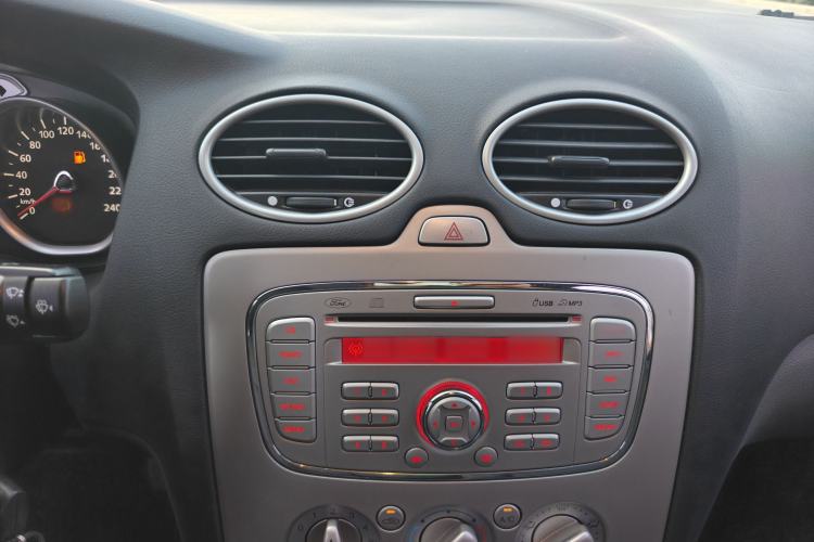 Used Ford Focus 2013 Hatchback Classic 1.8L Automatic Base Model Audio And AC Panel