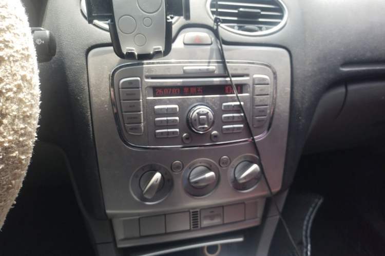 Used Ford Focus 2013 Hatchback Classic 1.8L Manual Base Model Audio And AC Panel