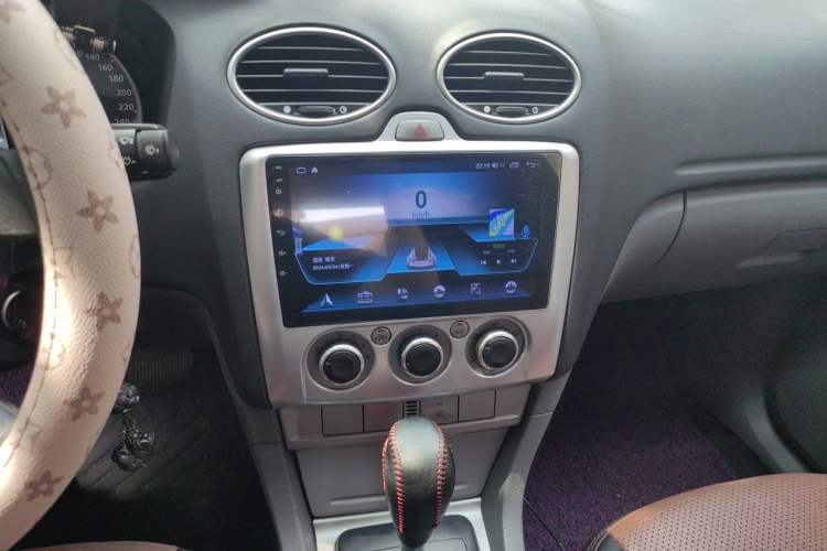 Used Ford Focus 2013 Hatchback Classic 1.8L Automatic Base Model Audio And AC Panel