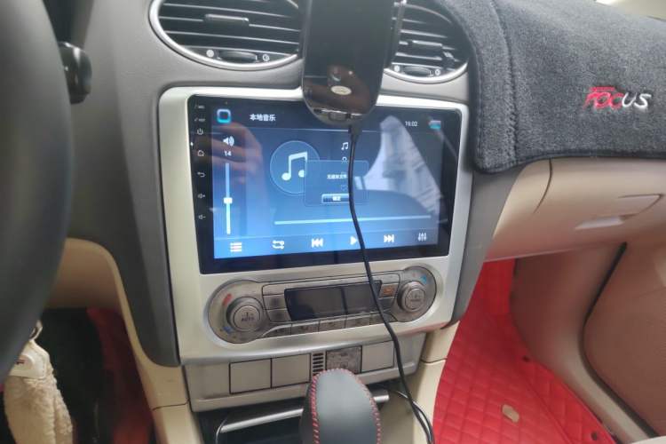 Used Ford Focus 2013 Hatchback Classic 1.8L Automatic Fashion Edition Audio And AC Panel