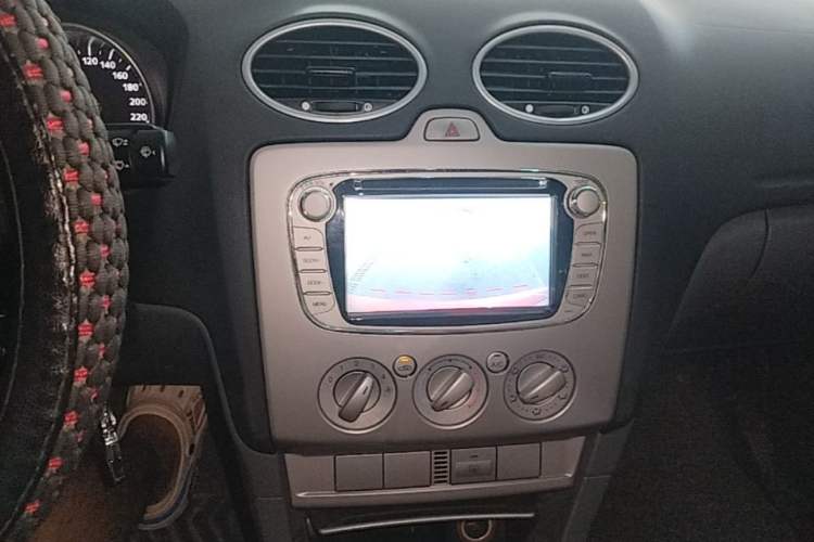 Used Ford Focus 2013 Hatchback Classic 1.8L Automatic Base Model Audio And AC Panel