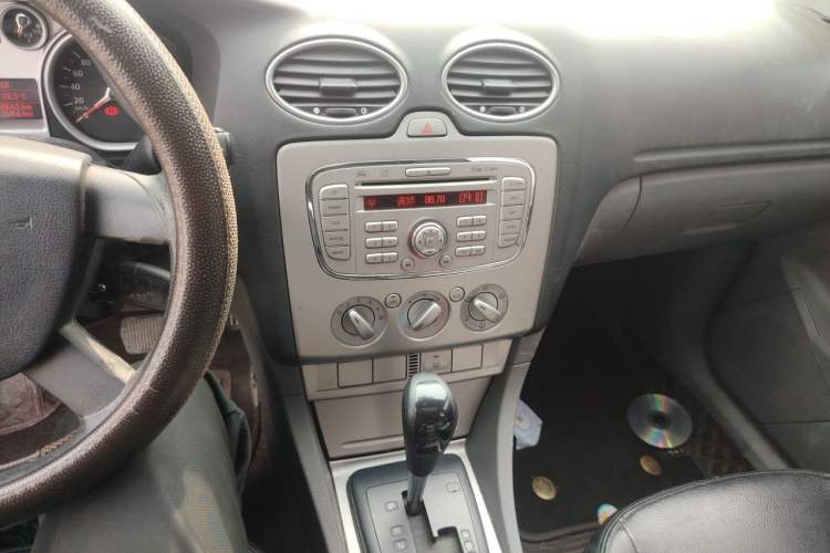 Used Ford Focus 2013 Hatchback Classic 1.8L Automatic Millionth Anniversary Edition Audio And AC Panel