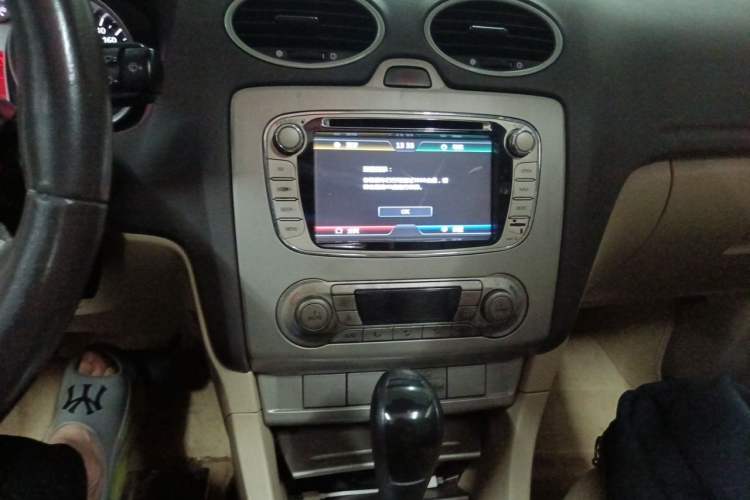 Used Ford Focus 2013 Hatchback Classic 1.8L Automatic Fashion Edition Audio And AC Panel