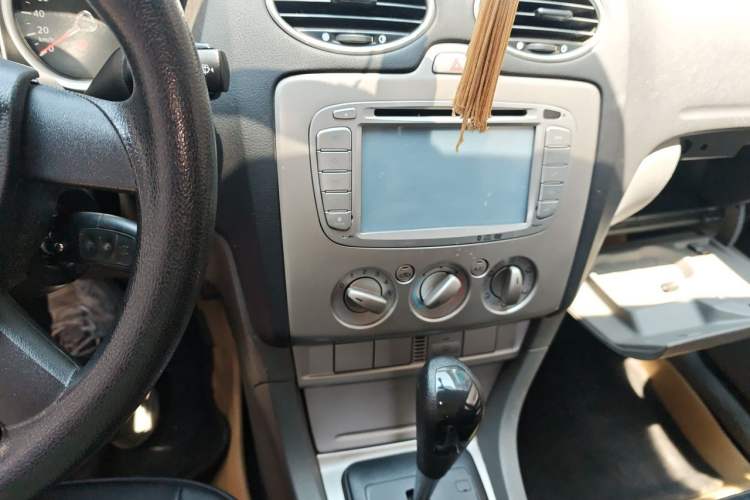 Used Ford Focus 2013 Hatchback Classic 1.8L Automatic Base Model Audio And AC Panel
