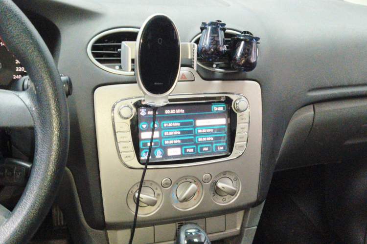 Used Ford Focus 2013 Hatchback Classic 1.8L Automatic Base Model Audio And AC Panel