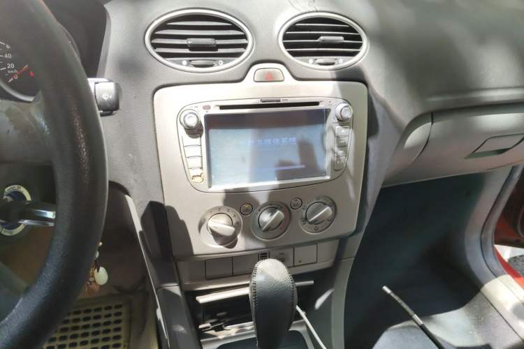 Used Ford Focus 2013 Hatchback Classic 1.8L Automatic Millionth Anniversary Edition Audio And AC Panel