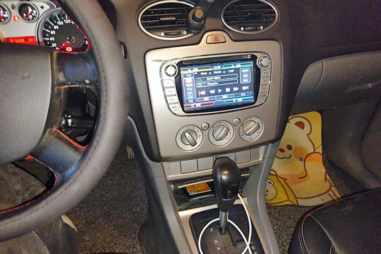 Used Ford Focus 2013 Hatchback Classic 1.8L Automatic Base Model Audio And AC Panel