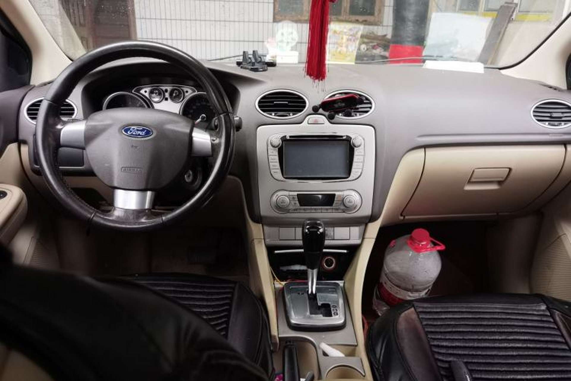 Used Ford Focus 2013 Hatchback Classic 1.8L Automatic Fashion Edition Center Console