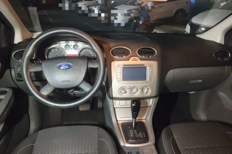 Used Ford Focus 2013 Hatchback Classic 1.8L Automatic Base Model Center Console