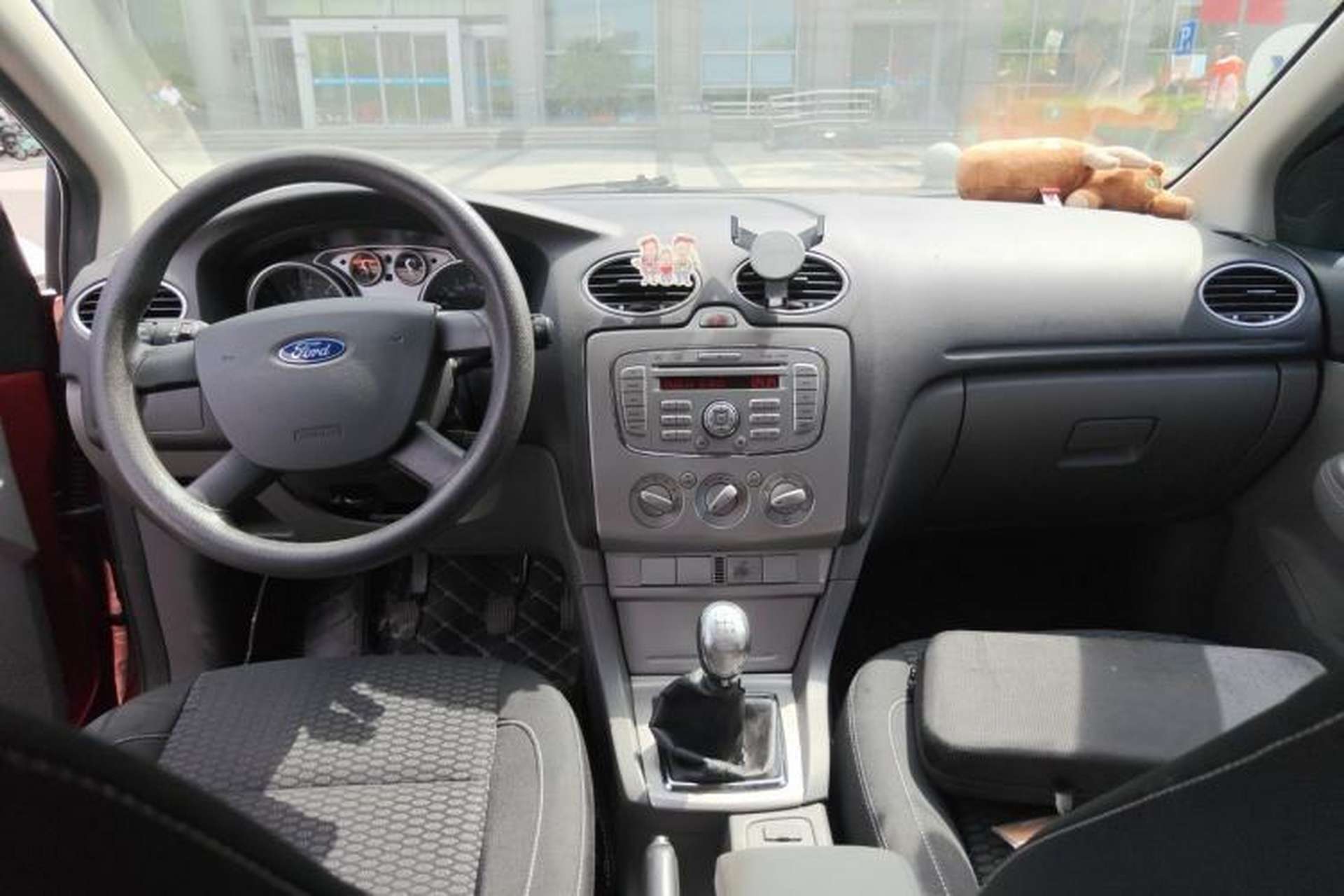 Used Ford Focus 2013 Hatchback Classic 1.8L Manual Base Model Center Console