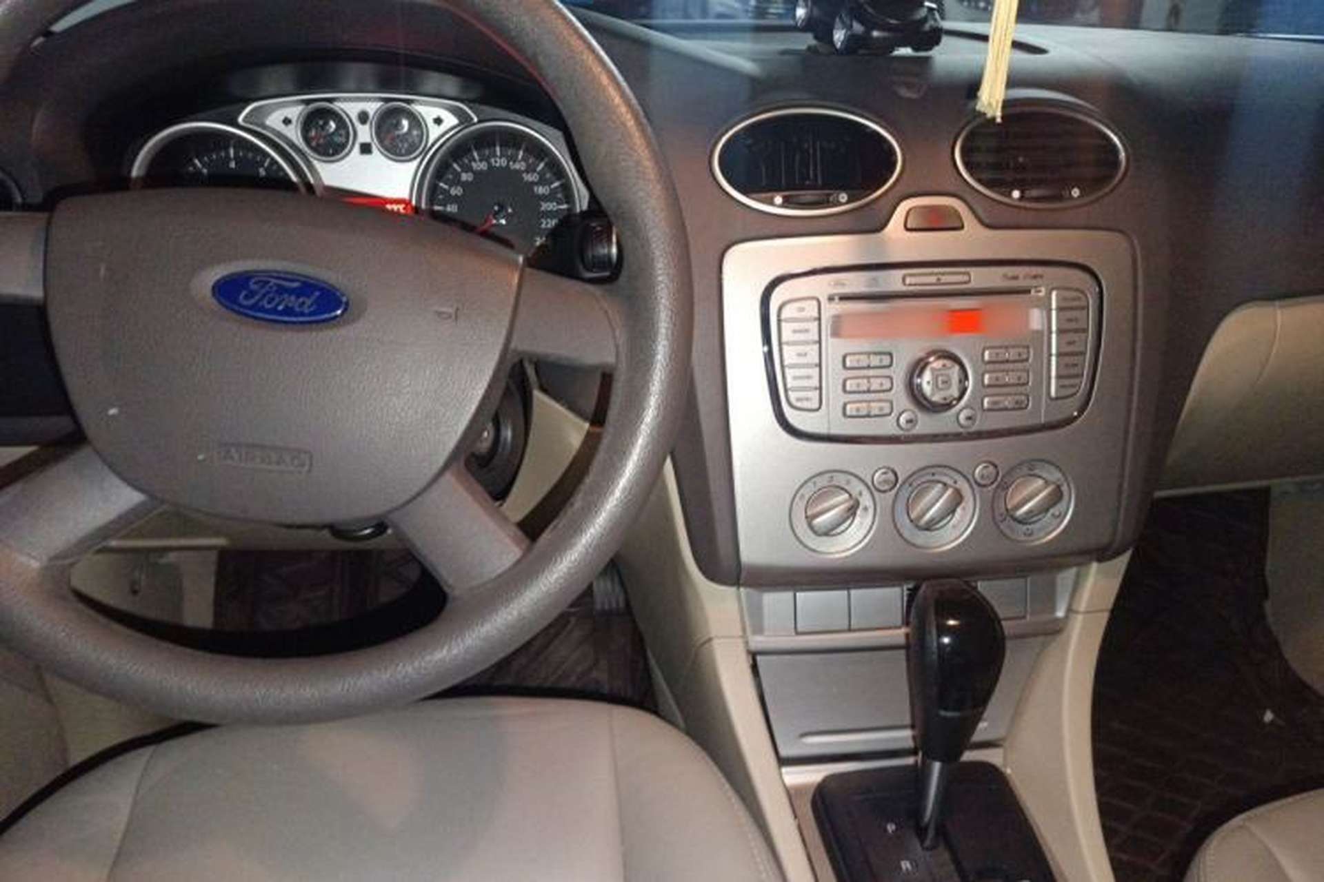 Used Ford Focus 2013 Sedan Classic 1.8L Automatic Millionth Anniversary Edition Center Console