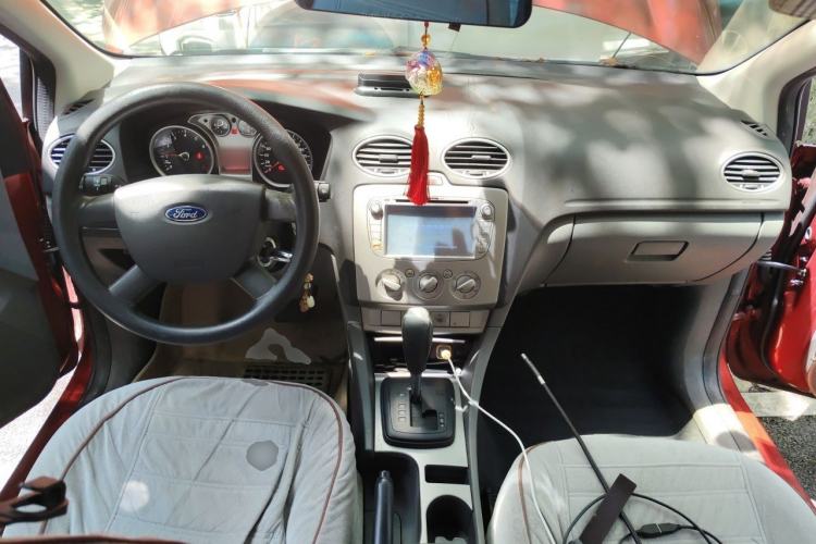Used Ford Focus 2013 Hatchback Classic 1.8L Automatic Millionth Anniversary Edition Center Console