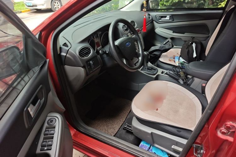 Used Ford Focus 2013 Hatchback Classic 1.8L Automatic Millionth Anniversary Edition Driver Seat