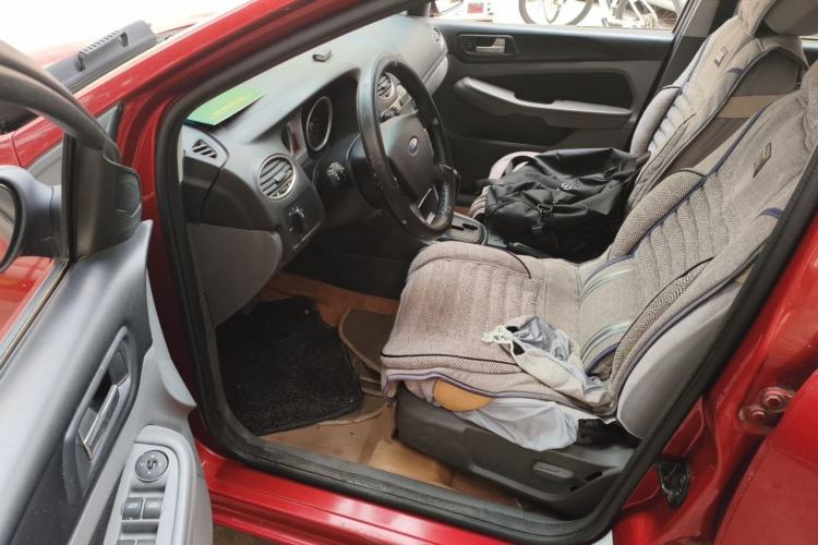 Used Ford Focus 2013 Hatchback Classic 1.8L Automatic Base Model Driver Seat