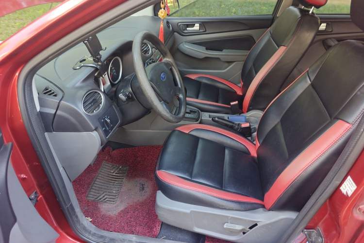 Used Ford Focus 2013 Hatchback Classic 1.8L Automatic Base Model Driver Seat