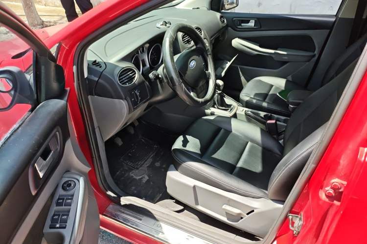 Used Ford Focus 2013 Hatchback Classic 1.8L Manual Base Model Driver Seat