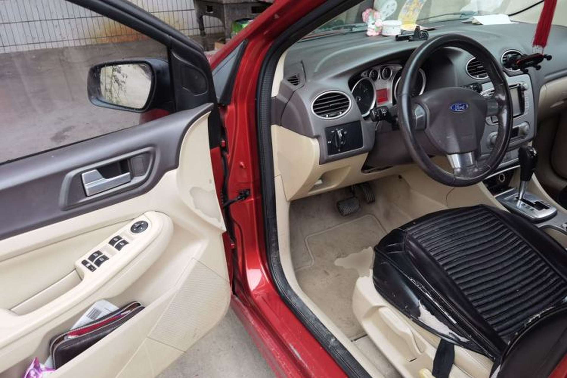 Used Ford Focus 2013 Hatchback Classic 1.8L Automatic Fashion Edition Driver Seat