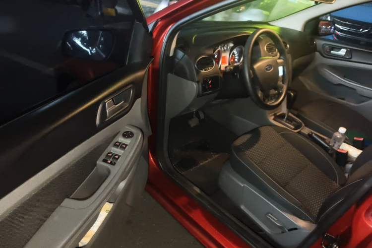 Used Ford Focus 2013 Hatchback Classic 1.8L Automatic Base Model Driver Seat
