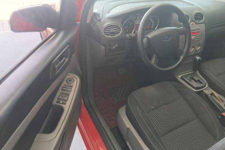 Used Ford Focus 2013 Hatchback Classic 1.8L Automatic Base Model Driver Seat