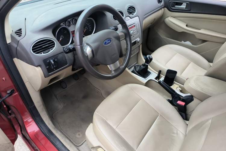 Used Ford Focus 2013 Hatchback Classic 1.8L Manual Fashion Edition Driver Seat