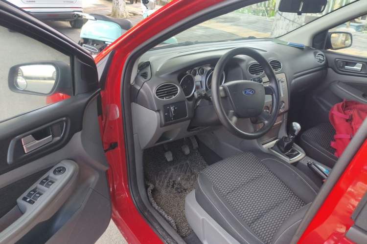 Used Ford Focus 2013 Hatchback Classic 1.8L Manual Base Model Driver Seat