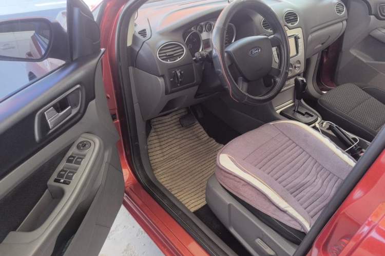 Used Ford Focus 2013 Hatchback Classic 1.8L Automatic Base Model Driver Seat