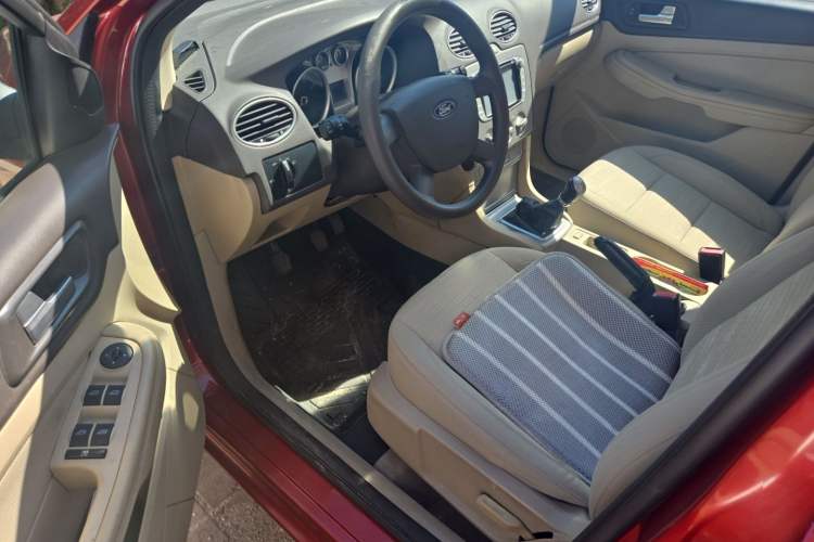Used Ford Focus 2013 Sedan Classic 1.8L Manual Base Model Driver Seat