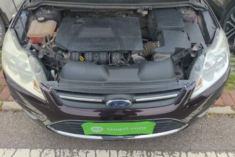 Used Ford Focus 2013 Sedan Classic 1.8L Manual Fashion Edition Engine Bay