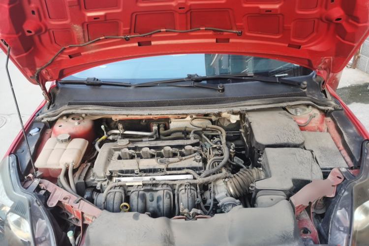Used Ford Focus 2013 Hatchback Classic 1.8L Automatic Base Model Engine Bay