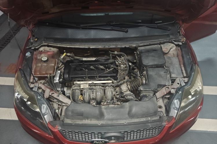 Used Ford Focus 2013 Hatchback Classic 1.8L Automatic Base Model Engine Bay