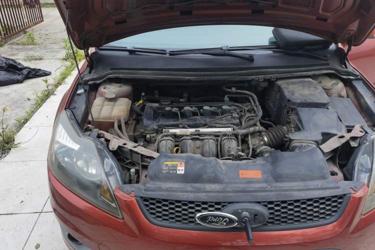 Used Ford Focus 2013 Hatchback Classic 1.8L Manual Base Model Engine Bay