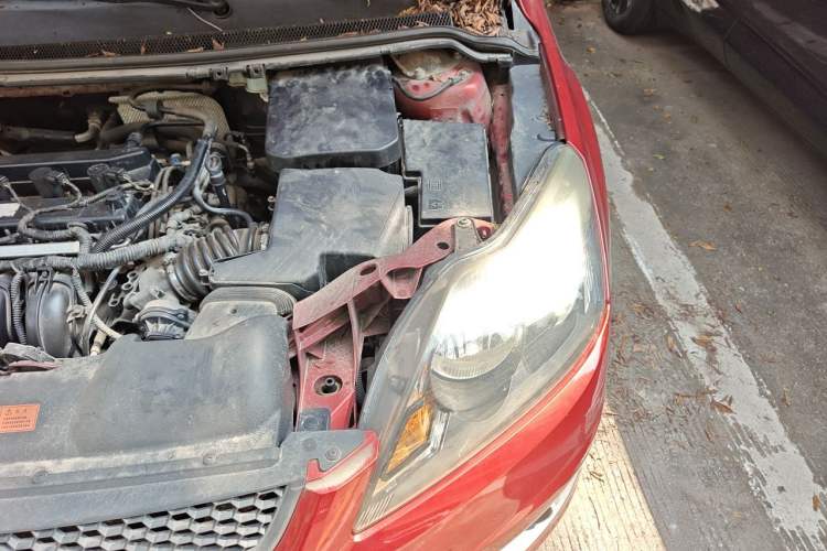 Used Ford Focus 2013 Hatchback Classic 1.8L Automatic Millionth Anniversary Edition Engine Bay Left