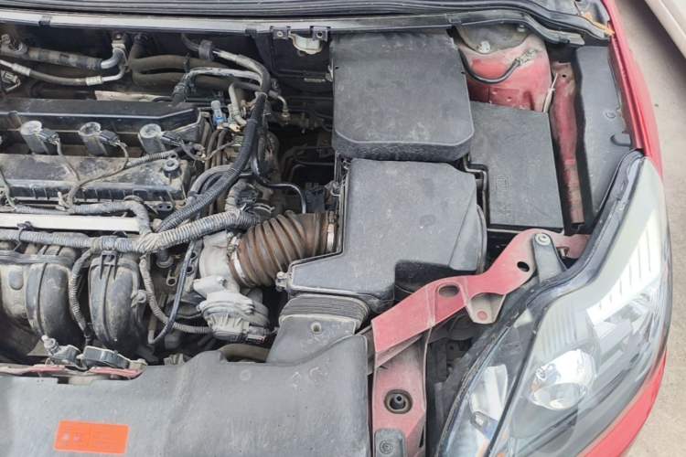 Used Ford Focus 2013 Hatchback Classic 1.8L Manual Base Model Engine Bay Left