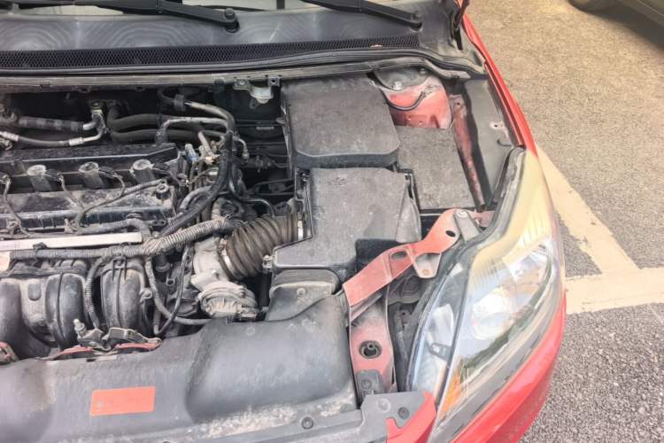 Used Ford Focus 2013 Hatchback Classic 1.8L Manual Base Model Engine Bay Left